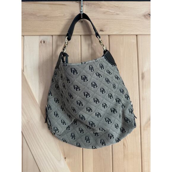 Dooney & Bourke | Signature Large Shoulder Tote Bag in Black - Picture 5 of 13